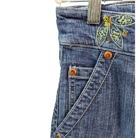 JEANSTAR Embroidered Cuffed Stretch Jean Capris Dark Wash Size 4 - Picture 9 of 14